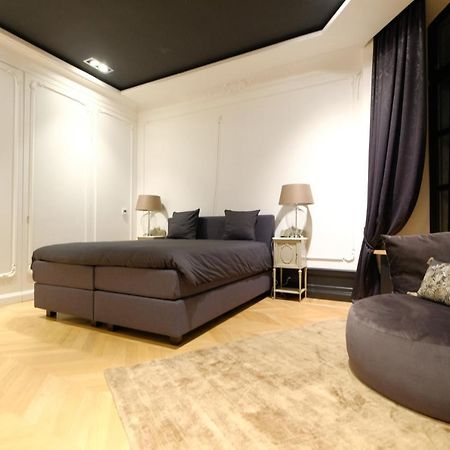 Suite La Duchesse Et Parking Prive Gratuit Mons Exterior photo