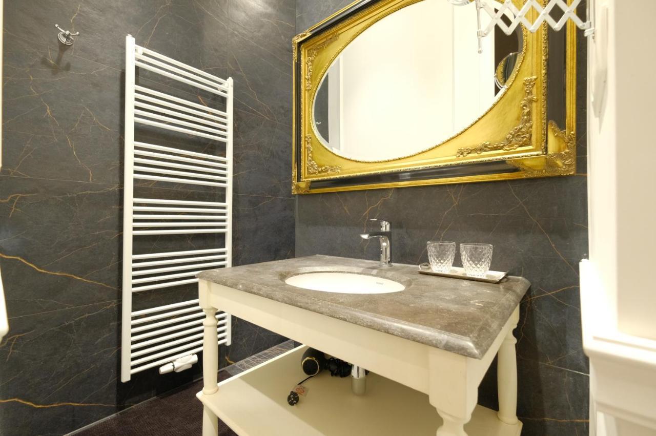 Suite La Duchesse Et Parking Prive Gratuit Mons Exterior photo